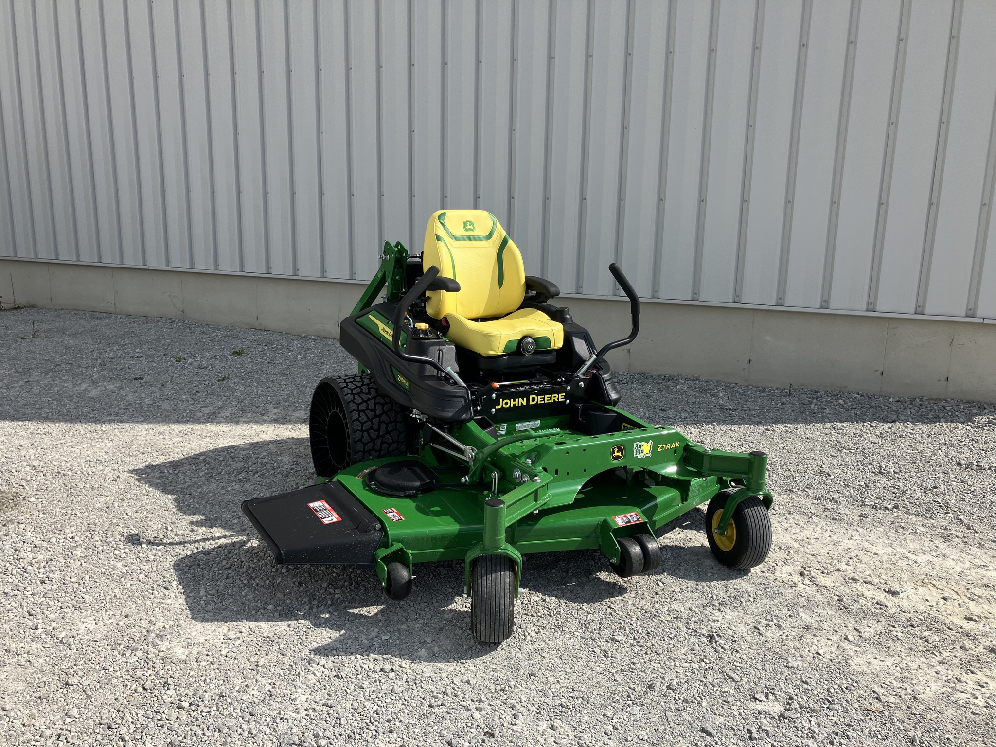 2025 John Deere Z965M Image 5