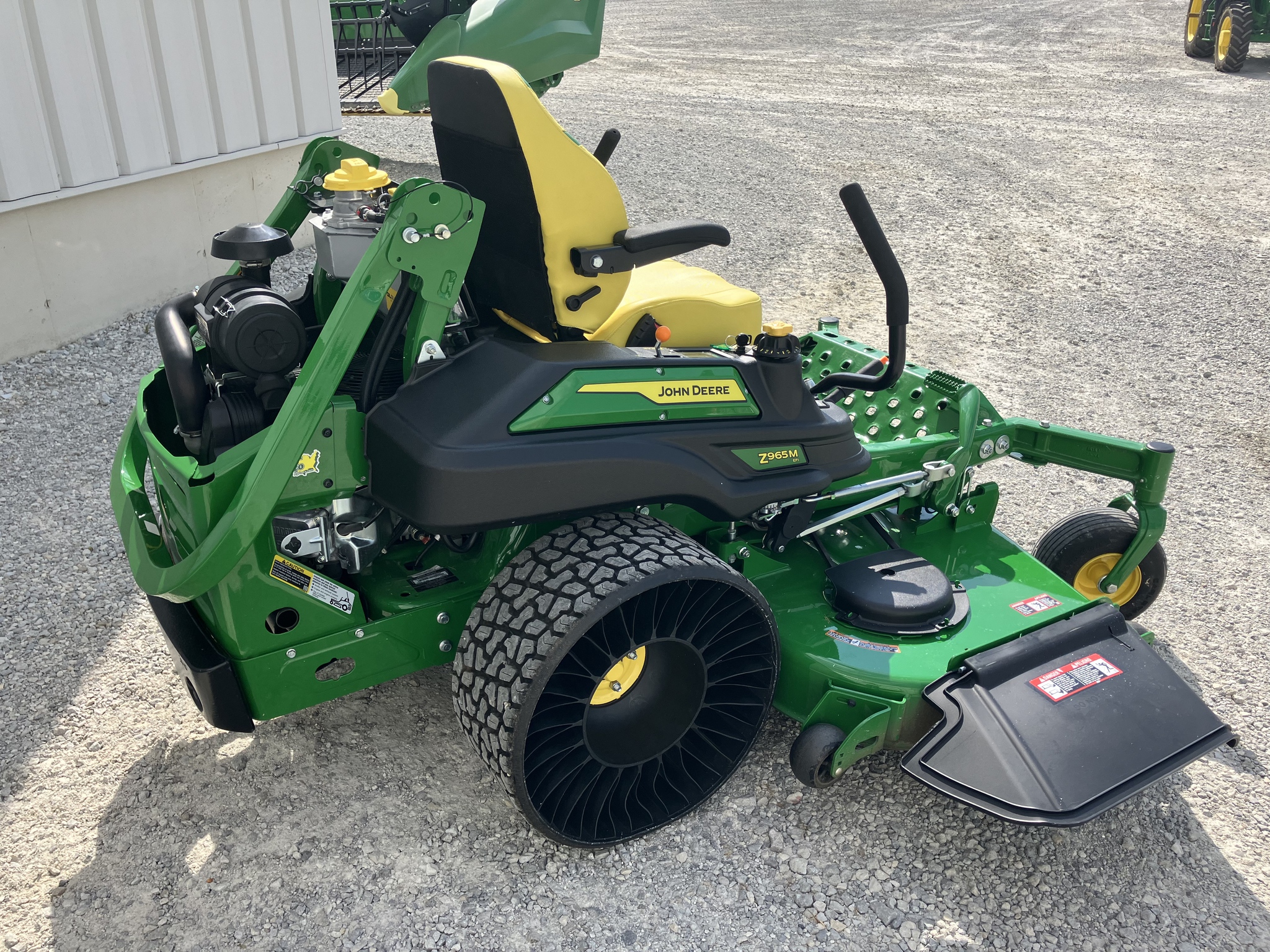 2025 John Deere Z965M Image 7