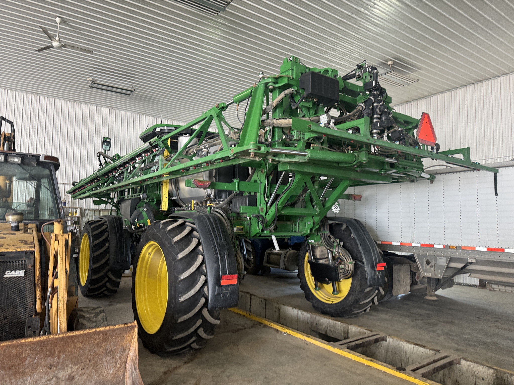 2024 John Deere 410R Image 1