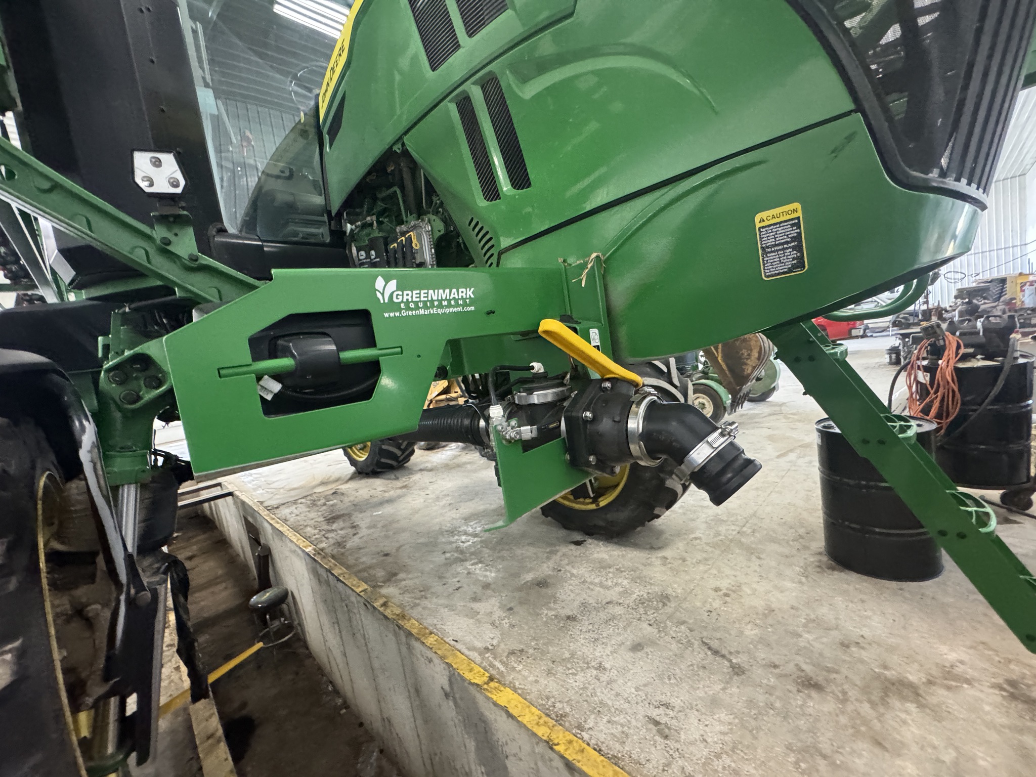 2024 John Deere 410R Image 9