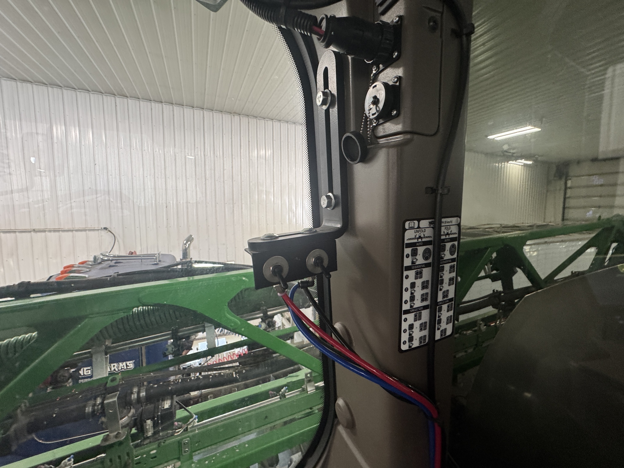 2024 John Deere 410R Image 13