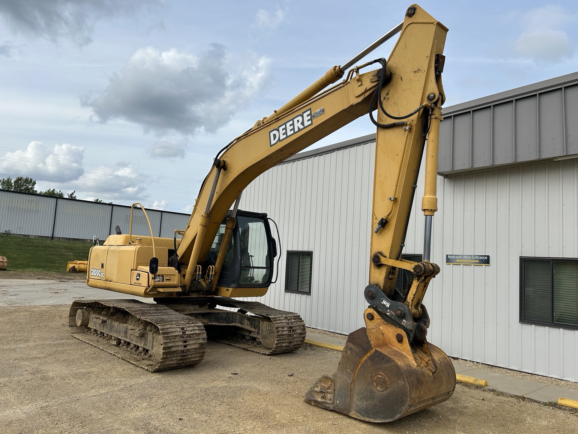 2006 John Deere 200C LC Image 4
