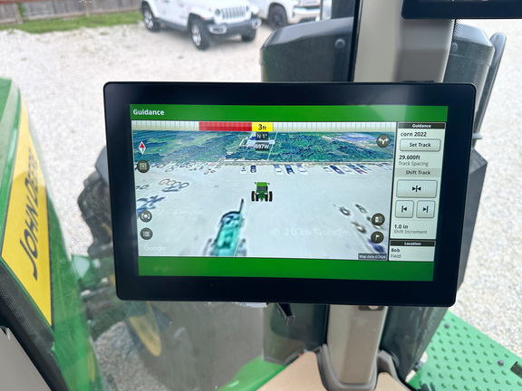 2025 John-Deere 8R 370