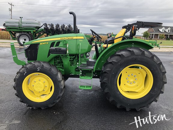 Photo of 2024 John Deere 5067E