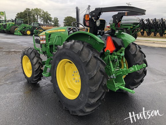 Photo of 2024 John Deere 5067E