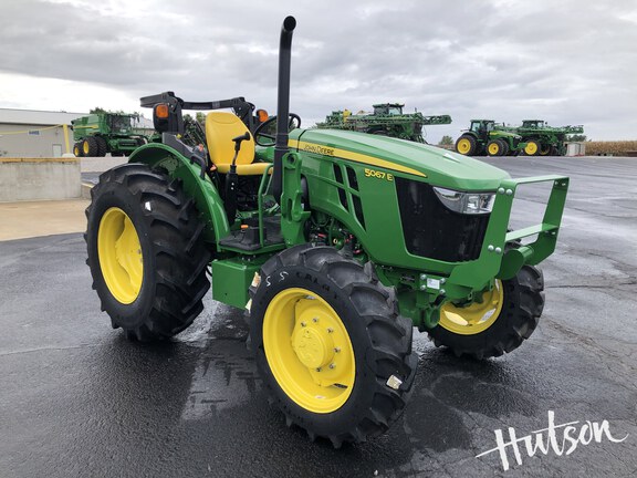 Photo of 2024 John Deere 5067E