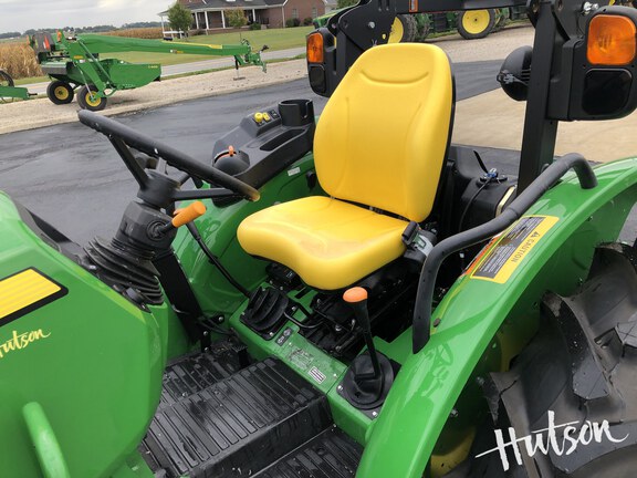 Photo of 2024 John Deere 5067E