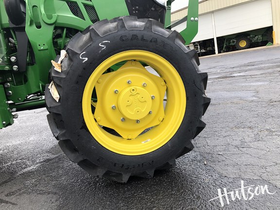 Photo of 2024 John Deere 5067E