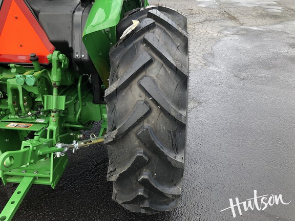 Photo of 2024 John Deere 5067E