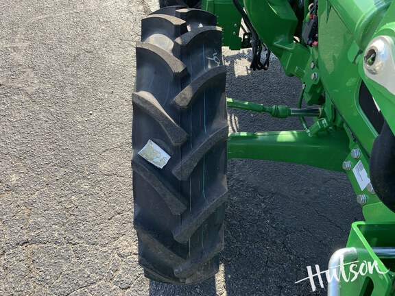 Photo of 2024 John Deere 5067E