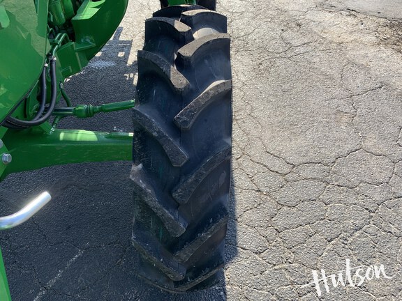 Photo of 2024 John Deere 5067E