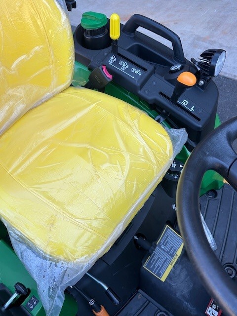 2025 John Deere 2025R Image 6