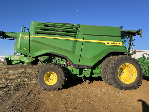 Used 2025 John Deere X9 1100 Combines at Horizon Ag & Turf in High Prairie, AB - Photo3