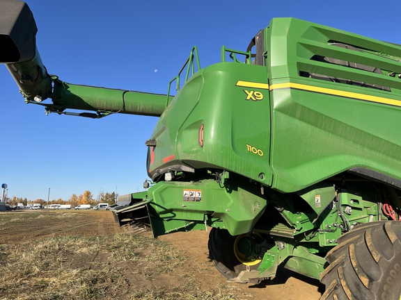 Used 2025 John Deere X9 1100 Combines at Horizon Ag & Turf in High Prairie, AB - Photo5