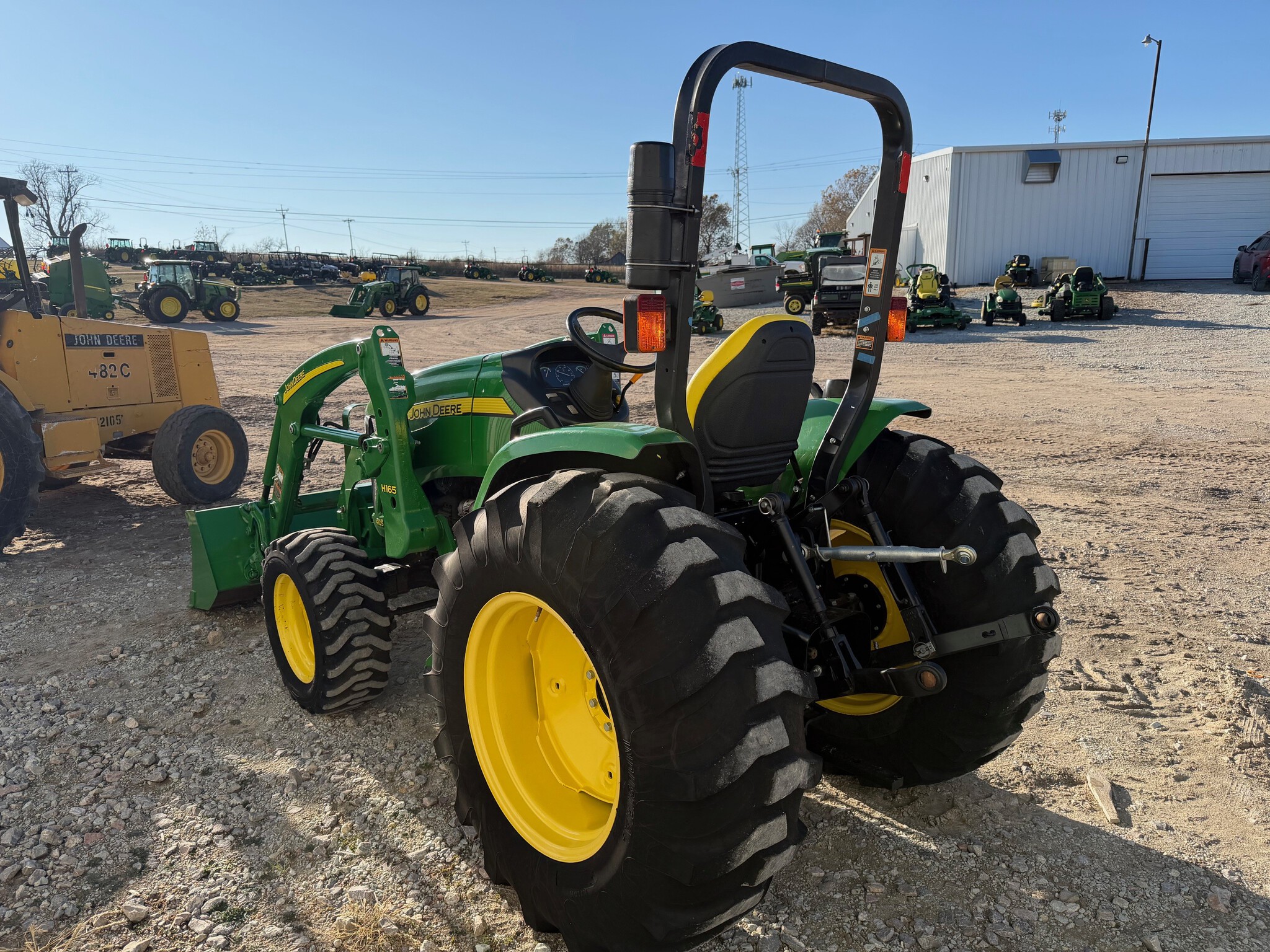2015 John Deere 4105 Image 5
