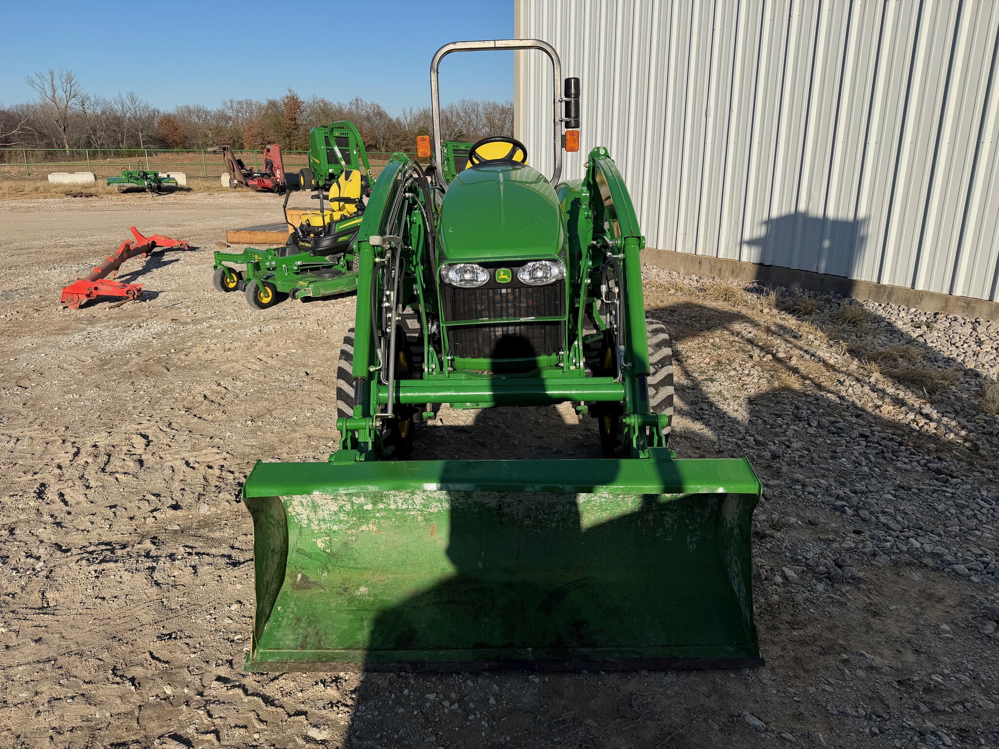 2015 John Deere 4105 Image 8
