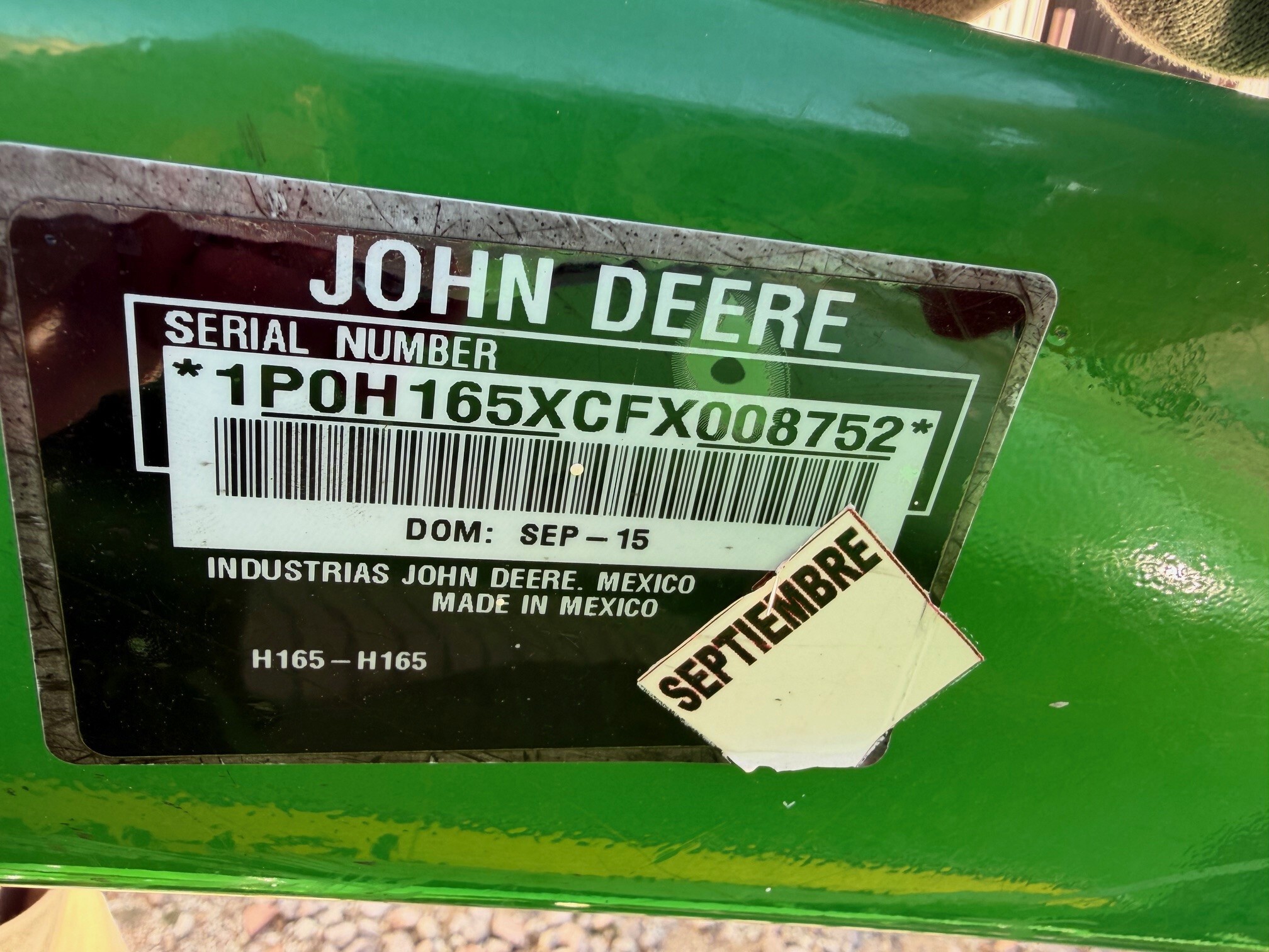 2015 John Deere 4105 Image 14