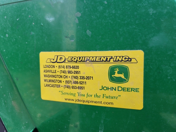 Photo of 2003 John Deere 737