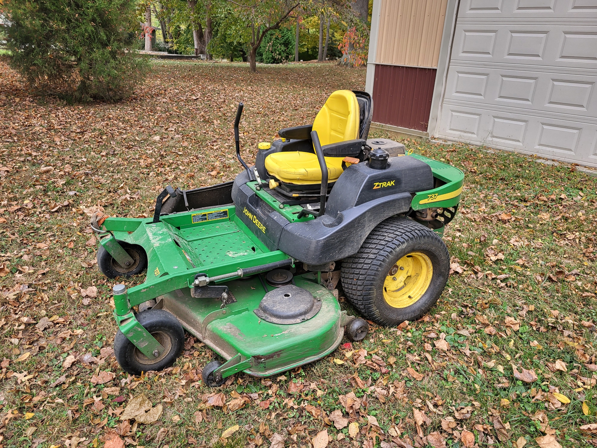 2003 John Deere 737