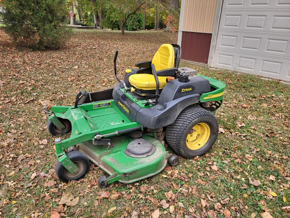 Photo of 2003 John Deere 737