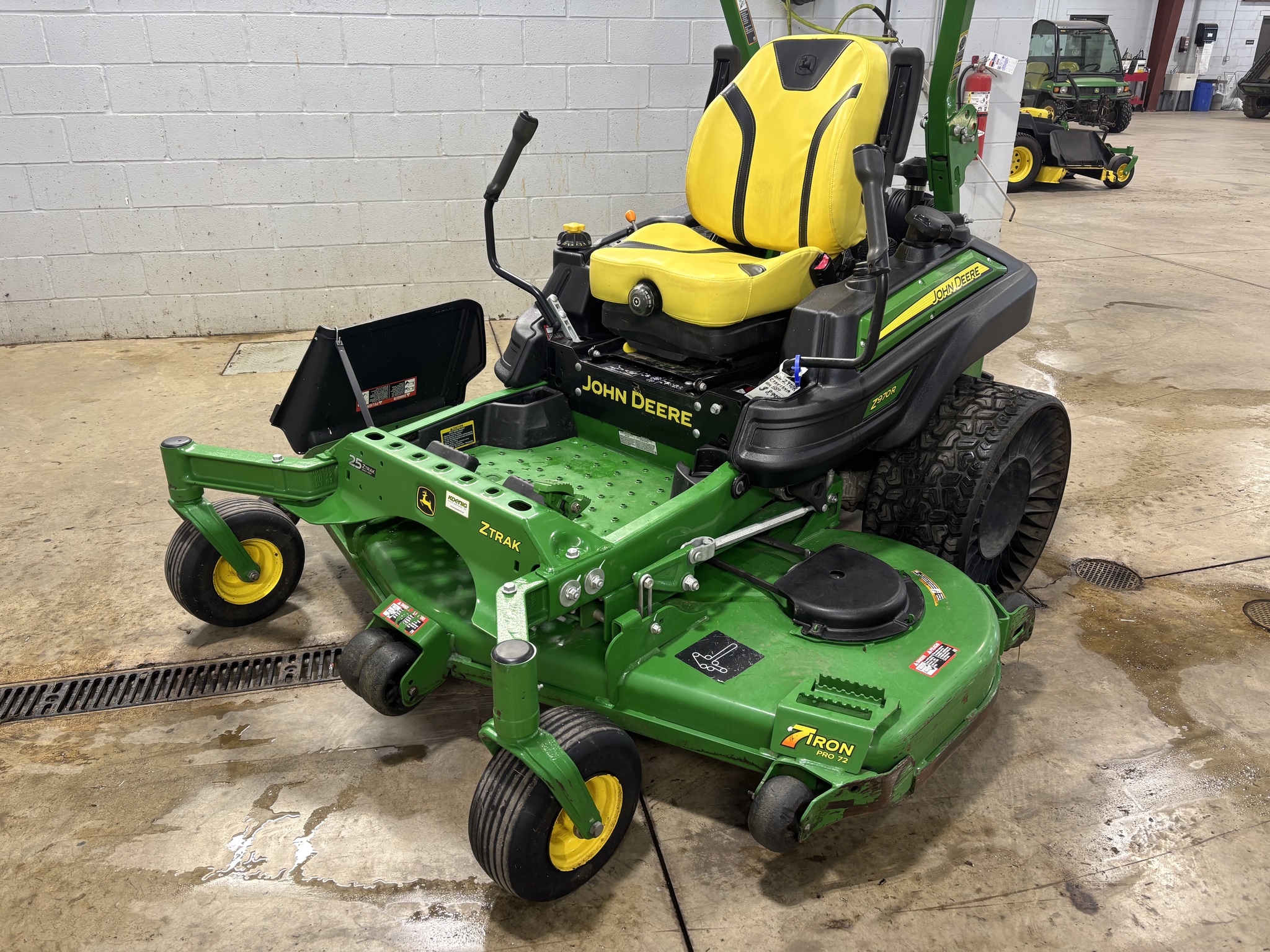 Used 2021 John Deere Z970R Zero Turn Mowers at Koenig Equipment in Botkins, OH - PhotoXL0