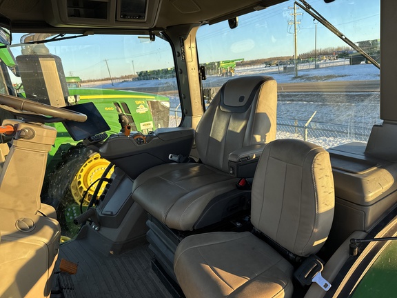 Used 2024 John Deere 7R 250 Row Crop Tractors at Horizon Ag & Turf in Lloydminster, AB - Photo5