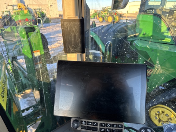 Used 2024 John Deere 7R 250 Row Crop Tractors at Horizon Ag & Turf in Lloydminster, AB - Photo17