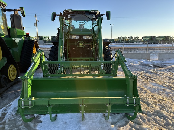 Used 2024 John Deere 7R 250 Row Crop Tractors at Horizon Ag & Turf in Lloydminster, AB - Photo8
