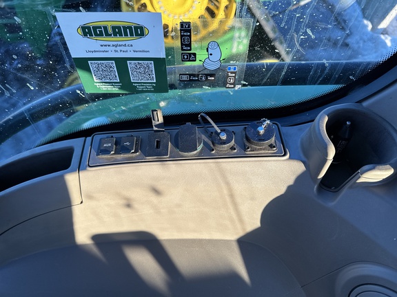 Used 2024 John Deere 7R 250 Row Crop Tractors at Horizon Ag & Turf in Lloydminster, AB - Photo19