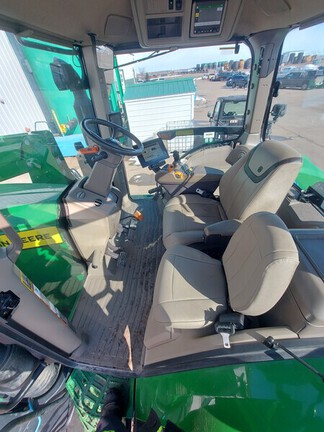 Used 2024 John Deere 7R 250 Row Crop Tractors at Horizon Ag & Turf in Lloydminster, AB - Photo23