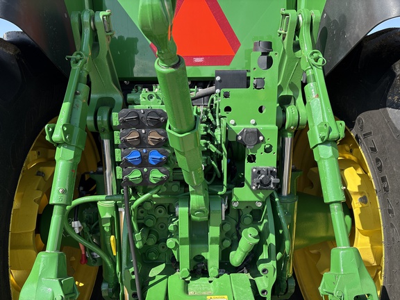 Used 2024 John Deere 7R 250 Row Crop Tractors at Horizon Ag & Turf in Mayerthorpe, AB - Photo7