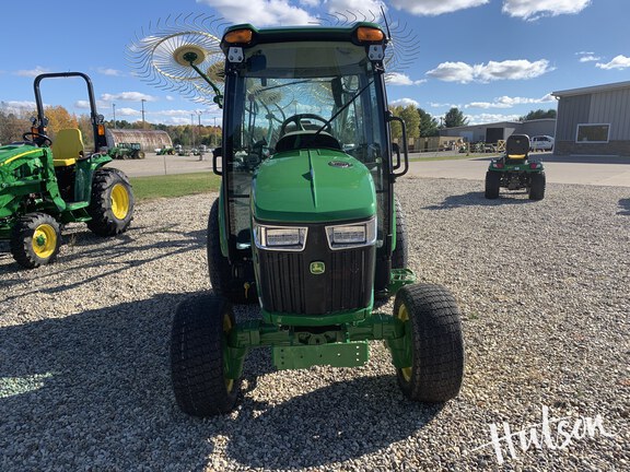 Photo of 2024 John Deere 3046R