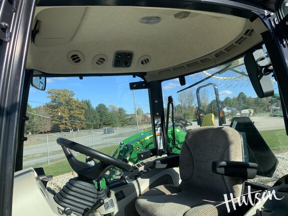 Photo of 2024 John Deere 3046R