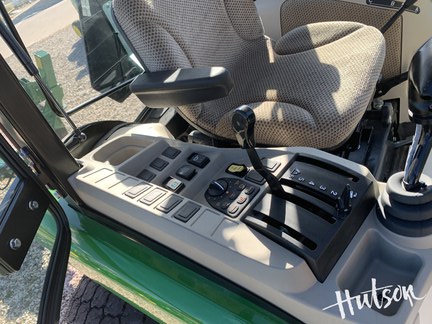 Photo of 2024 John Deere 3046R