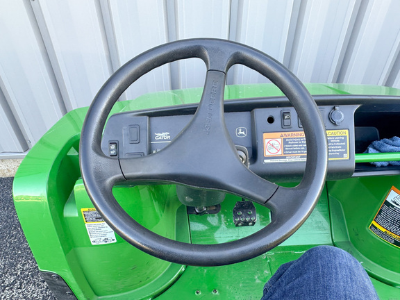 2024 John-Deere TX 4X2