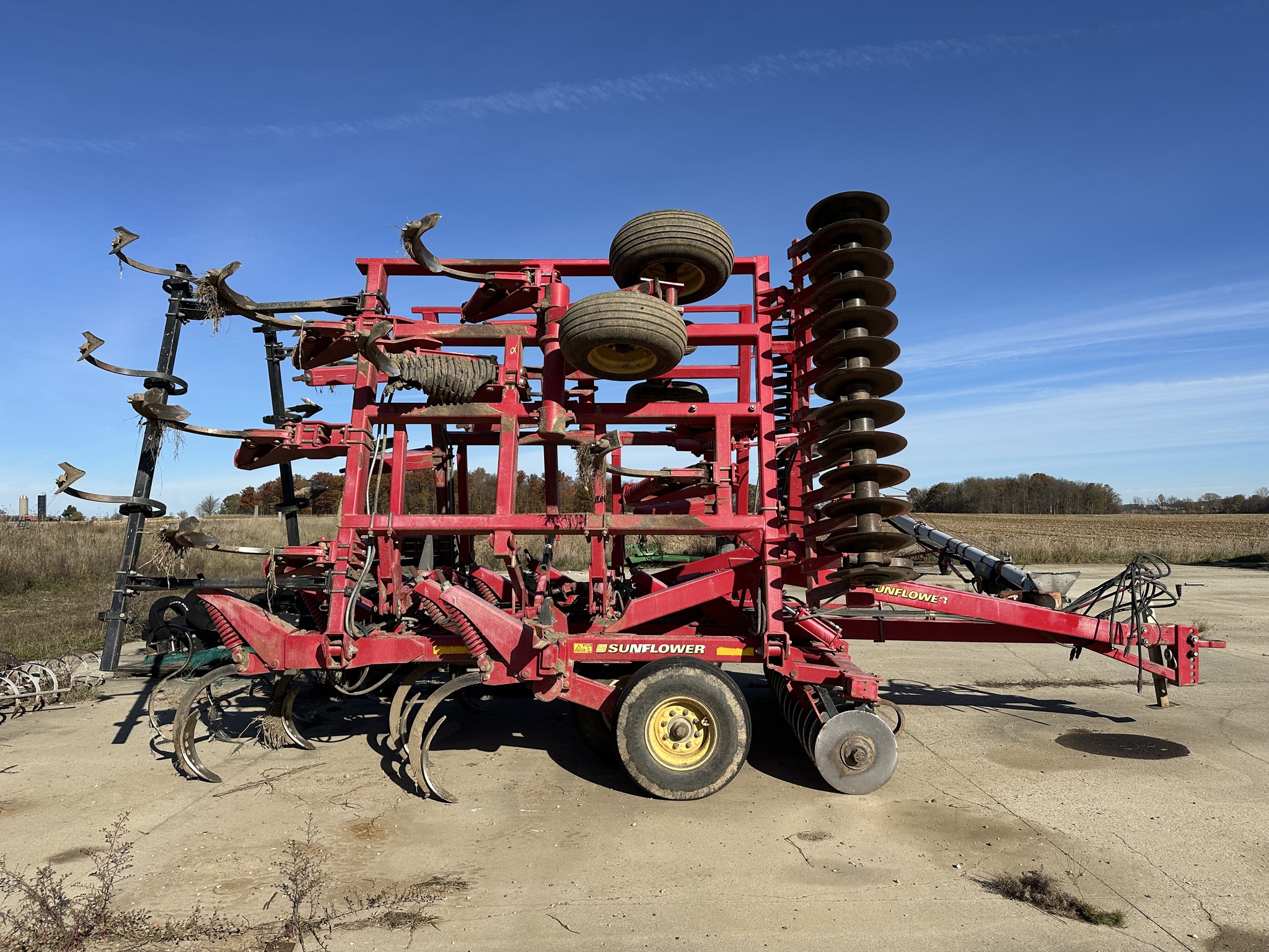 2010 Sunflower 4233-21 Image 2