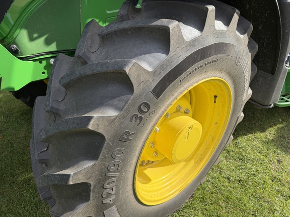 2025 John Deere 6M 145 - Photo10