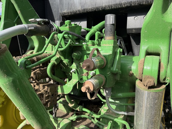 2025 John Deere 6M 145 - Photo23