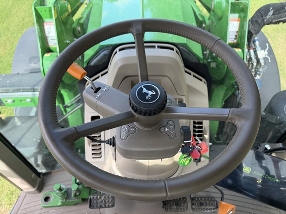 2025 John Deere 6M 145 - Photo28
