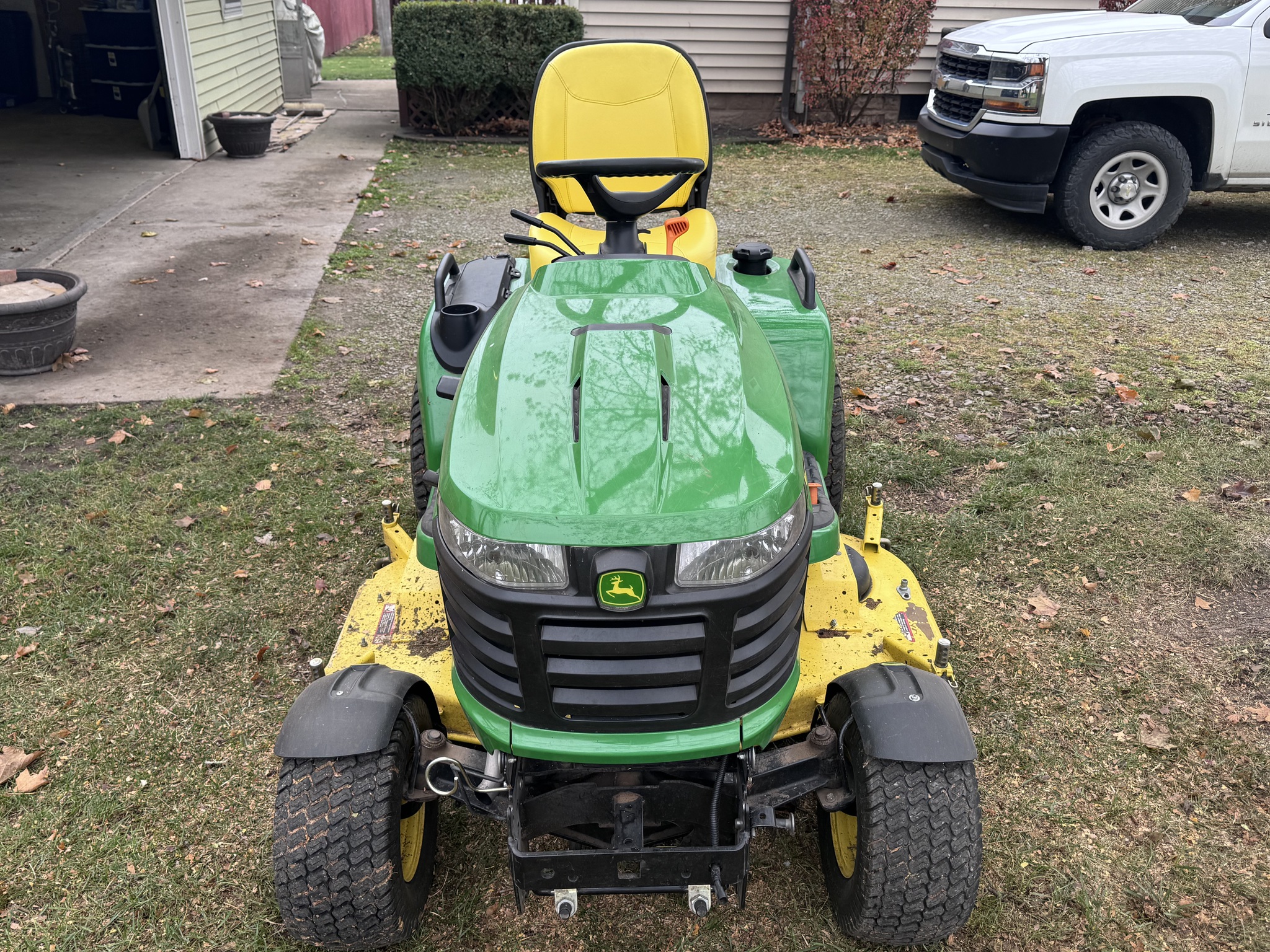 2014 John Deere X730 Image 2