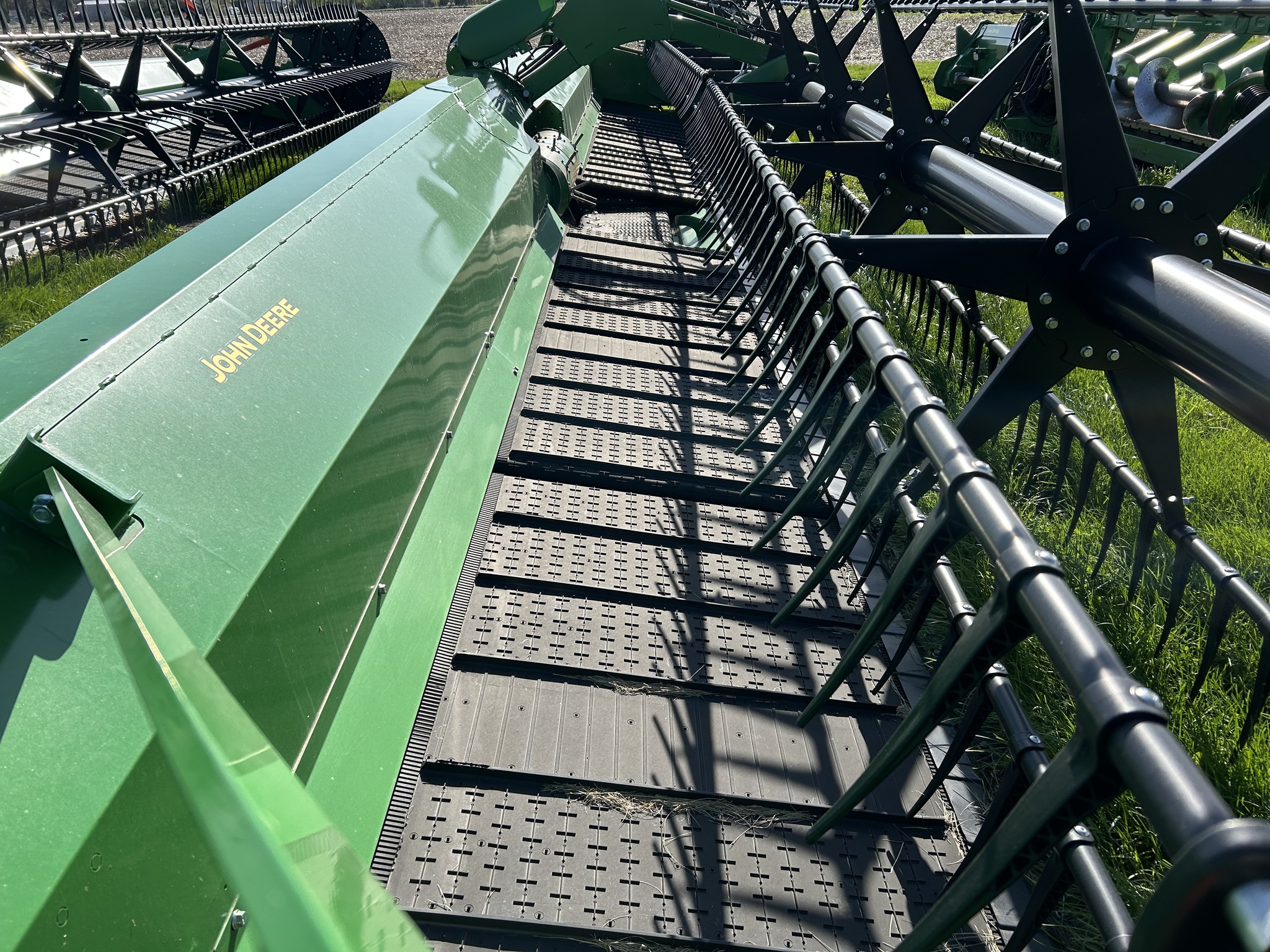  2025 John Deere RDF 40 at Heritage Tractor in Galesburg, IL