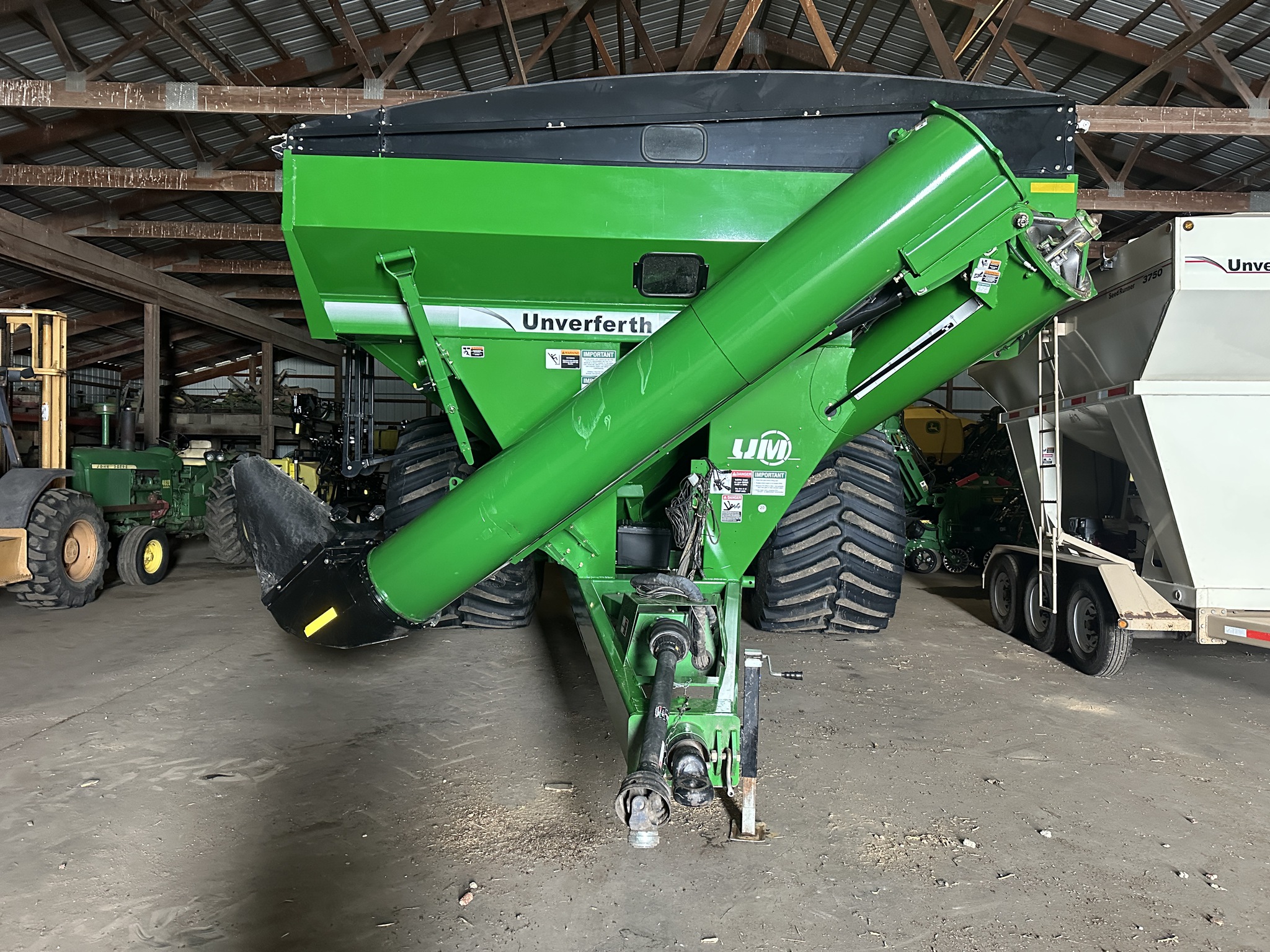 2022 Unverferth 1319 Image 2