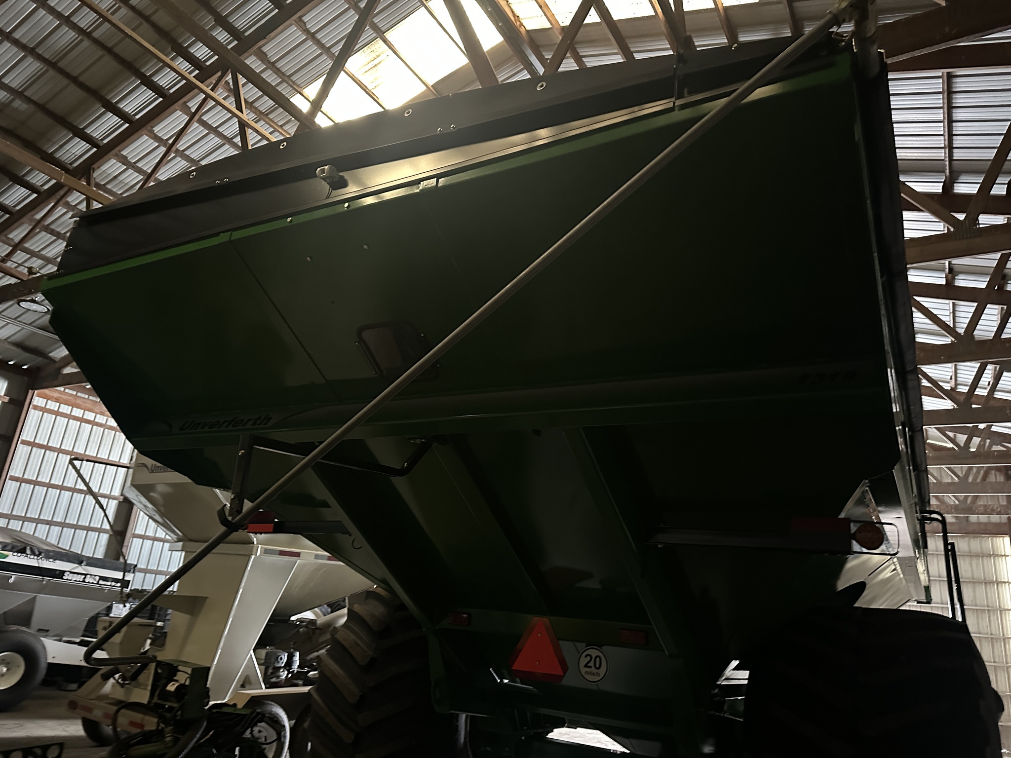 2022 Unverferth 1319 Image 4