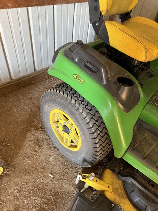 2018 John Deere X734 - Photo12