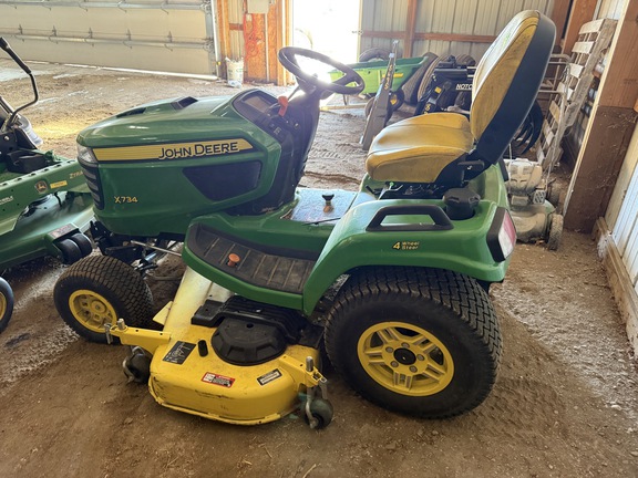 2018 John Deere X734 - Photo9