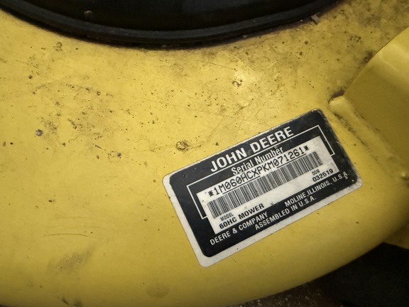 2018 John Deere X734 - Photo11