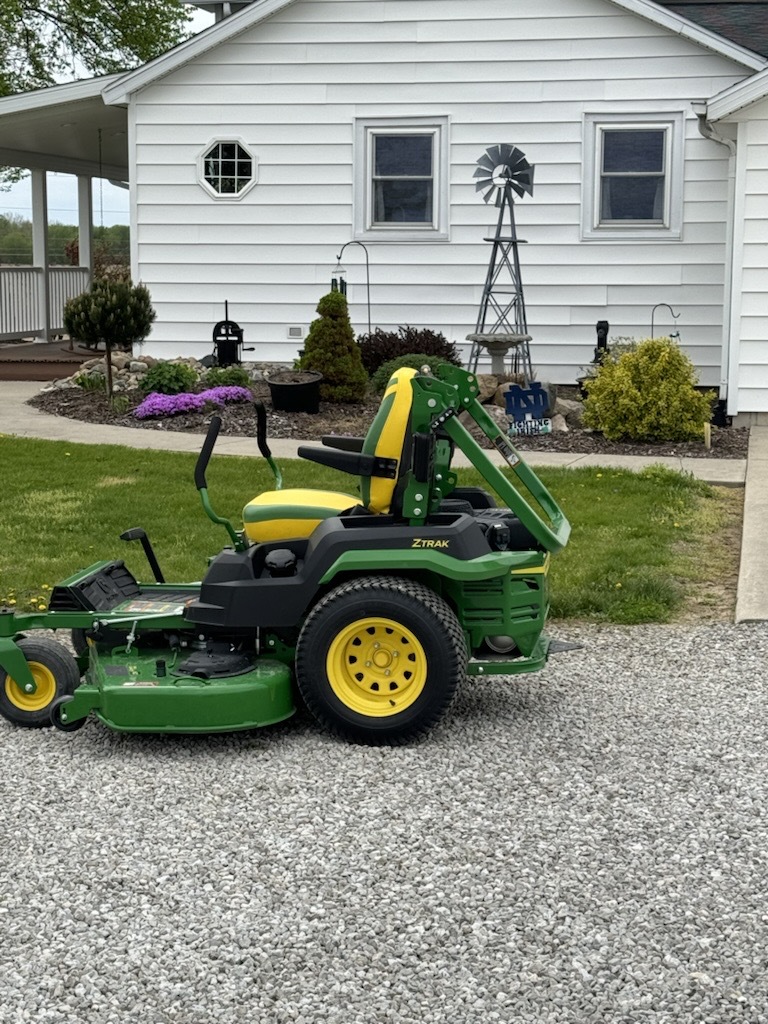 2024 John Deere Z545R Image 1