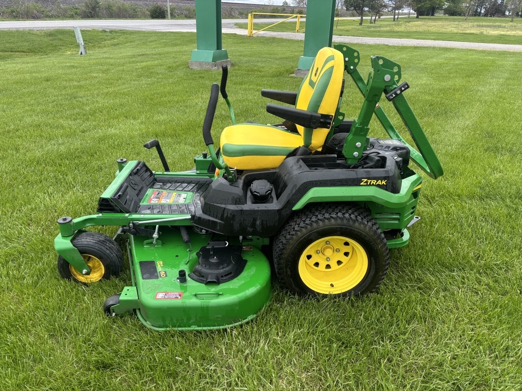 2024 John Deere Z545R Image 2