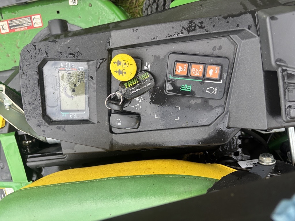 2024 John Deere Z545R Image 9