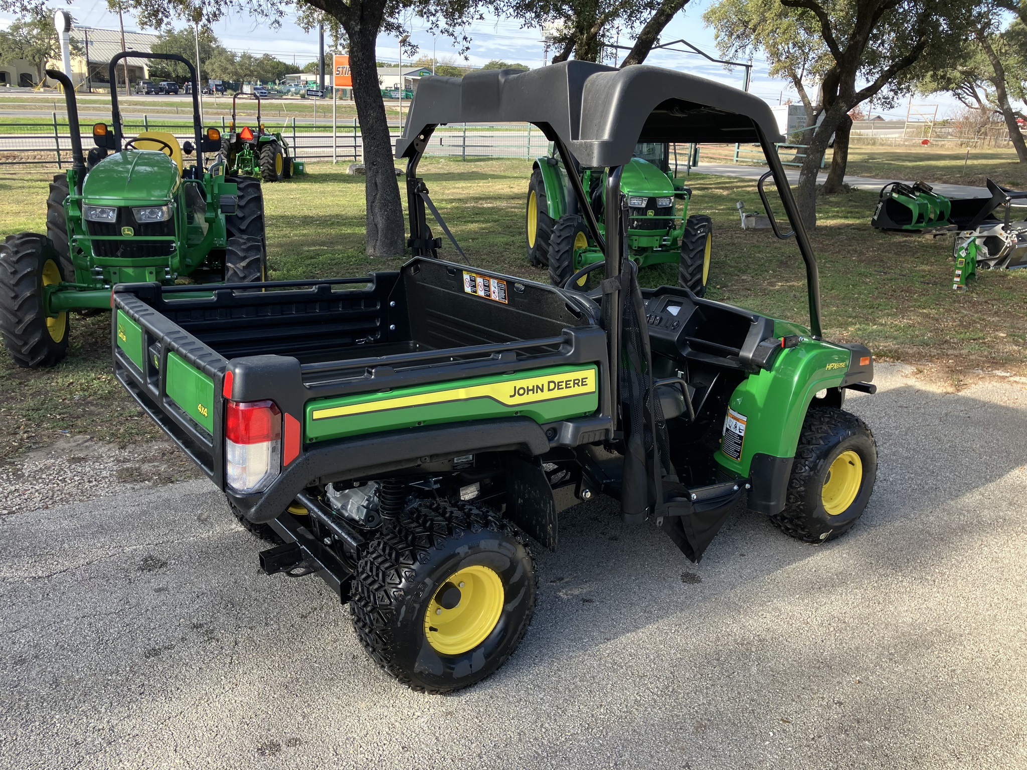 2025 John Deere HPX615E Image 5